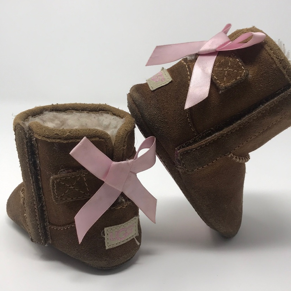 Uggs infant sz 2/3 booties